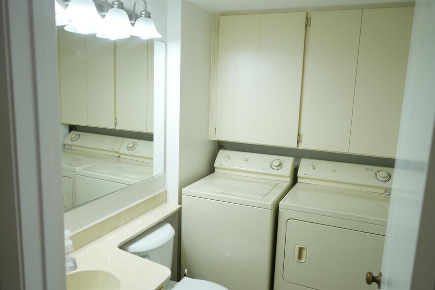 Building Photo - 627 Buttonwood Ln
