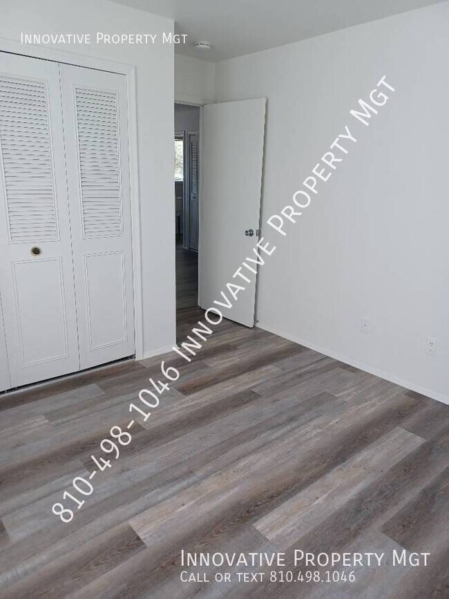 Building Photo - 3065 W Lake Rd