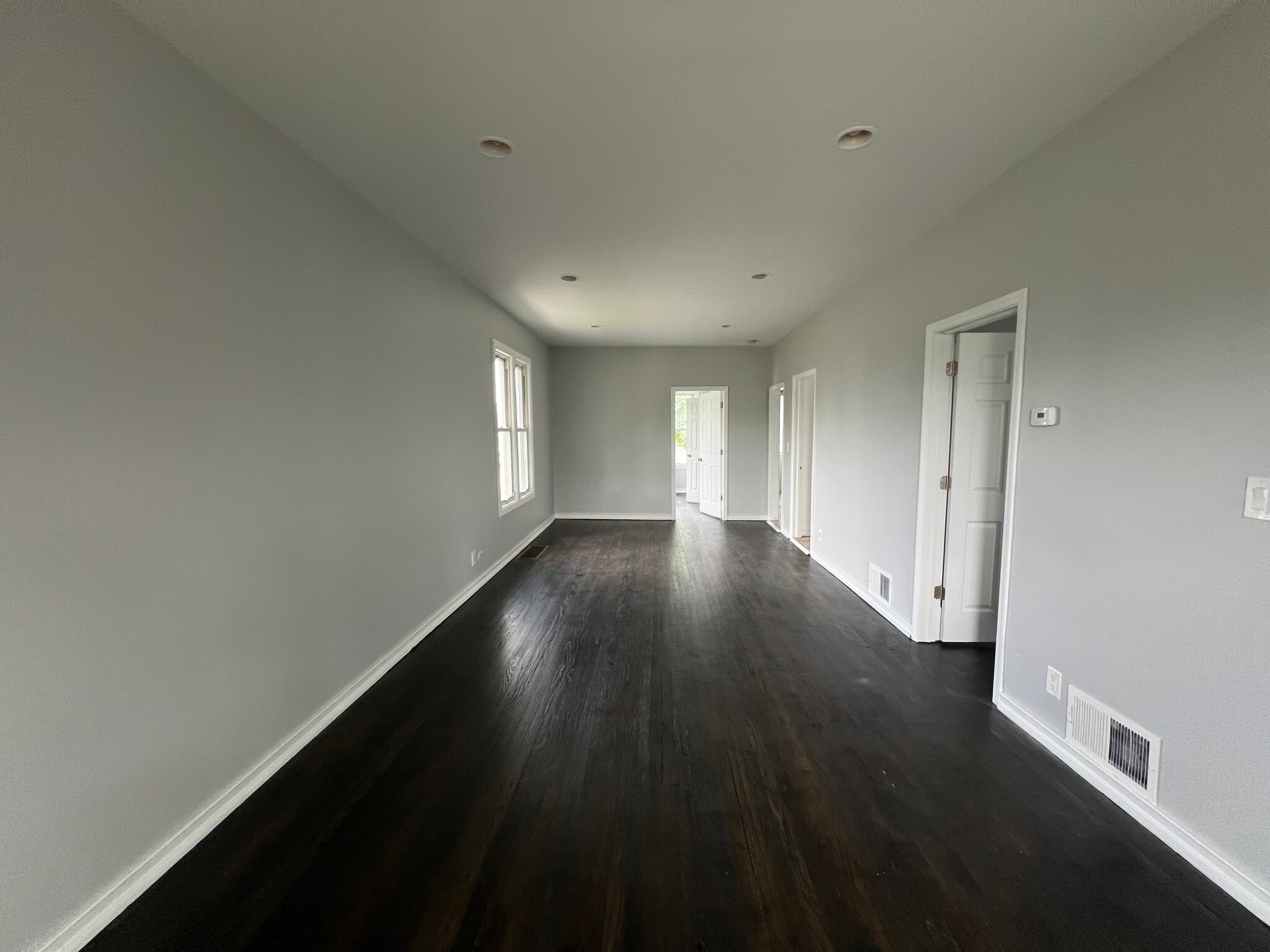 Building Photo - 1122 W 144th St