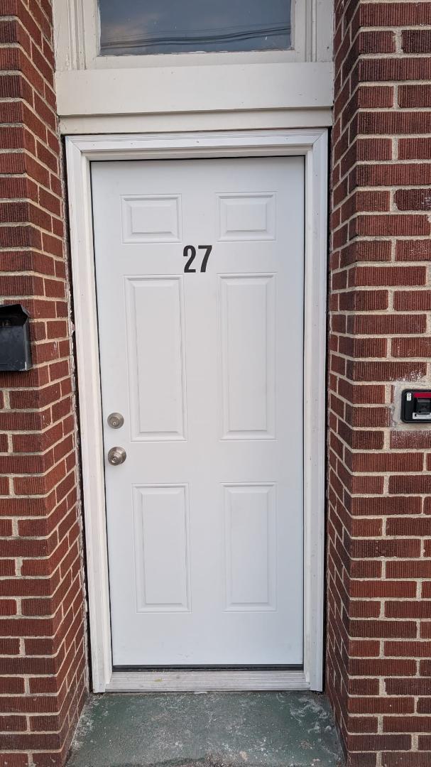 Building Photo - 27 W Somerset St