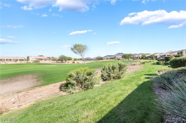 Building Photo - 2706 Grand Forks Rd