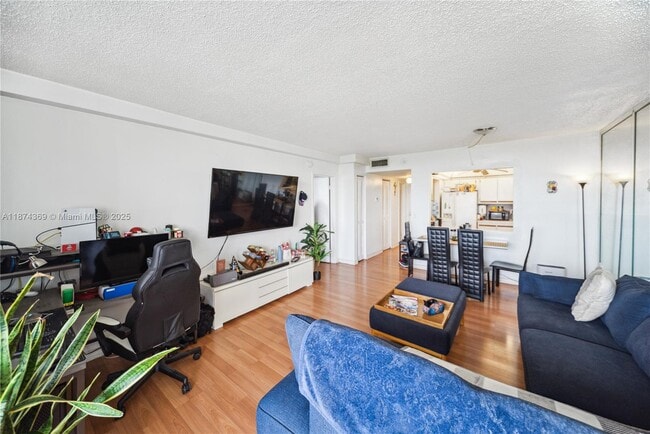 Building Photo - 13499 Biscayne Blvd