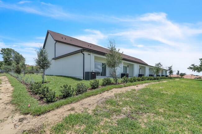 Building Photo - 2549 Slim Haywood Ave
