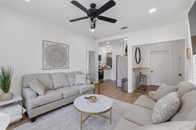 Building Photo - 311 Chatham St