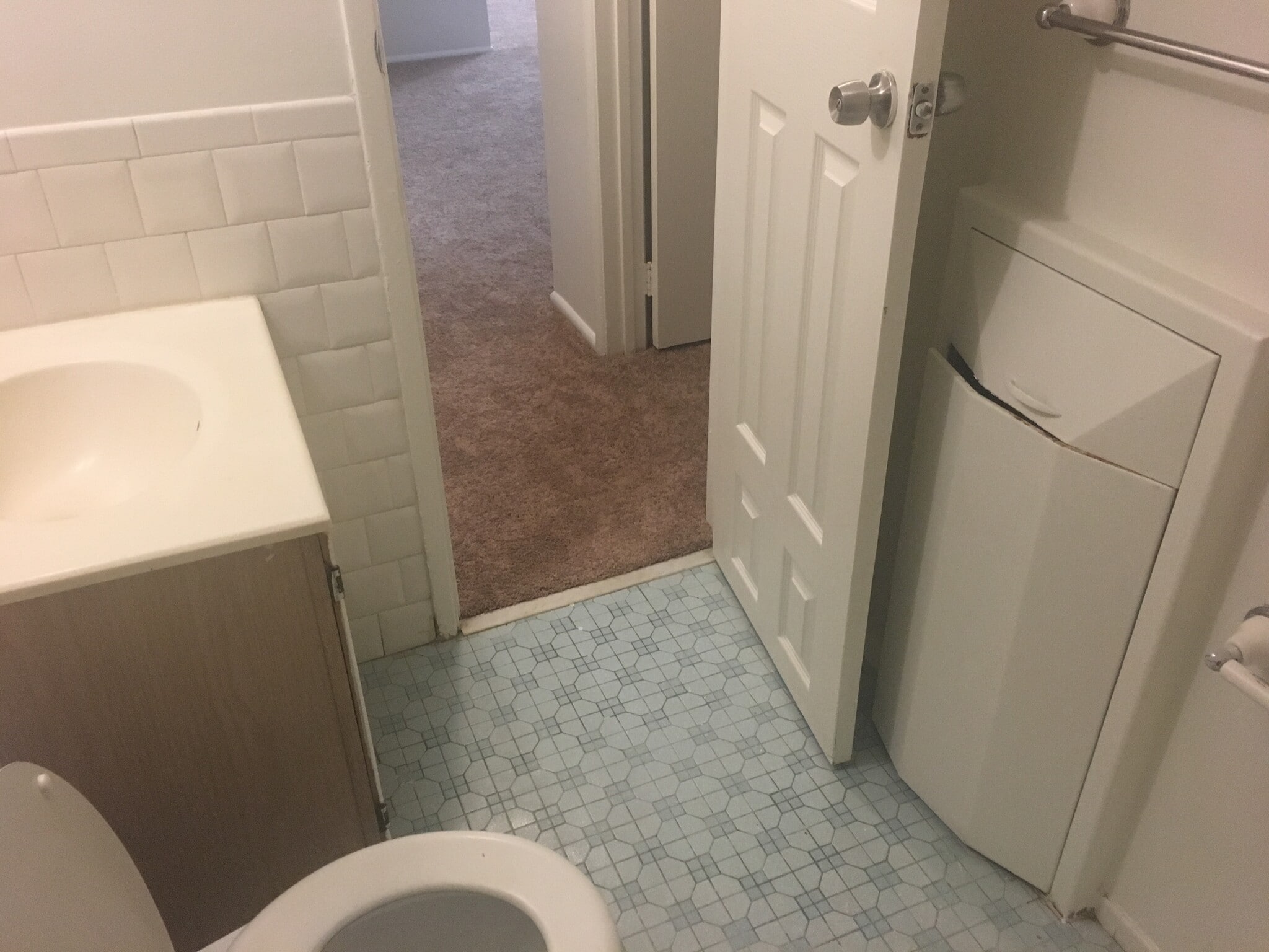 bath Rm - 1800 Metzerott Rd