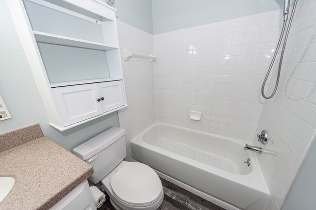 Building Photo - 2 Bedroom, 2 Bathroom Condo in Woodscape - Mt Pleasant