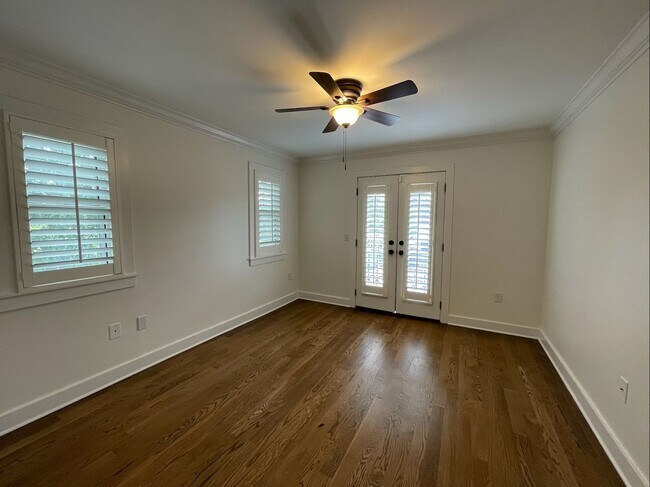 Building Photo - Davis Islands Spanish Med 3 Bed 2.5 Bath 1 car garage with Spool