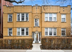 Building Photo - 3700 W Cornelia Ave
