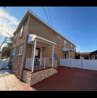 Building Photo - 365 Grove St