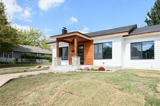 Building Photo - Charming Fully Remodeled Home in the Heart...