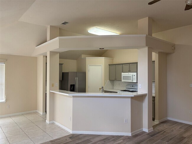 Building Photo - 17234 Rancho Verde Way