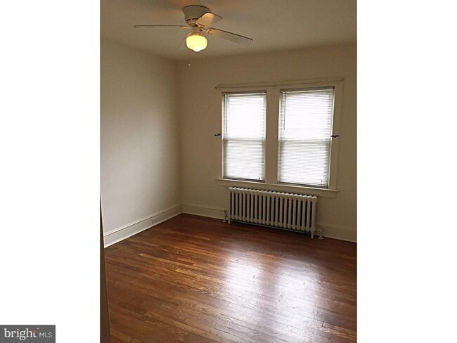 Building Photo - 721 Mayflower Ave