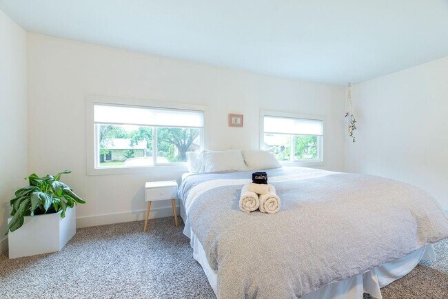 Building Photo - 4715 Carsonhill Dr