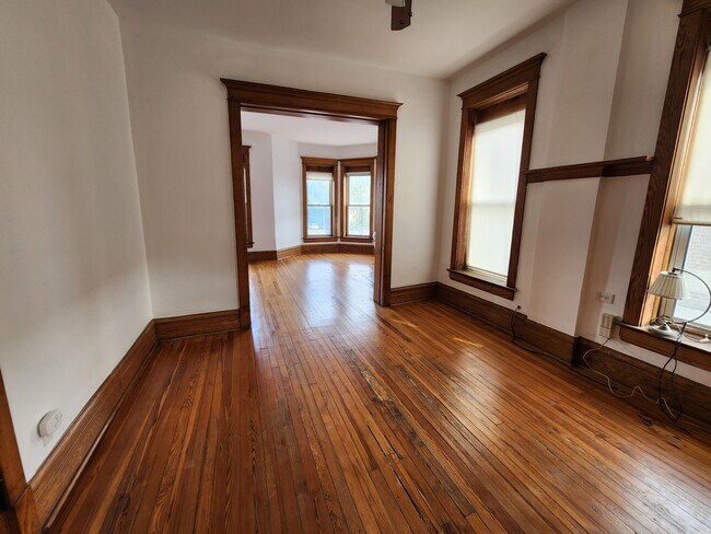 Building Photo - 2404 W Superior St