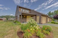 Building Photo - 21 Woodbury Dr