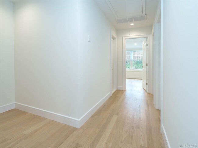 Building Photo - 23 Marwood Rd N