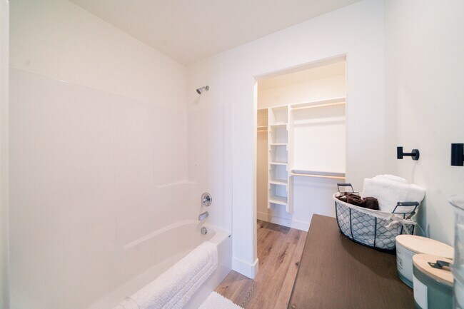 Building Photo - 254 Spring Creek Pky