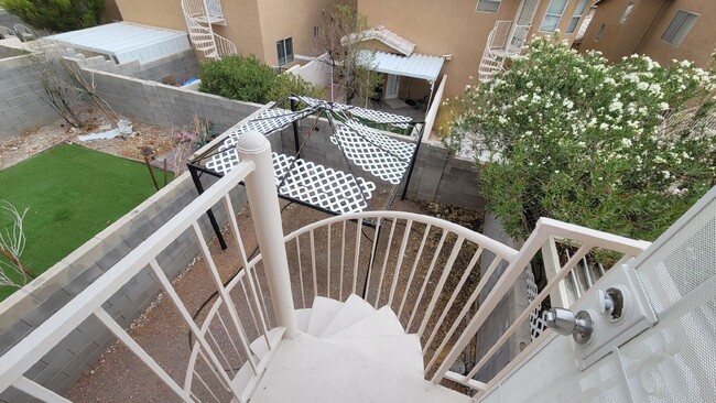 Building Photo - 8016 Cimarron Ridge Dr