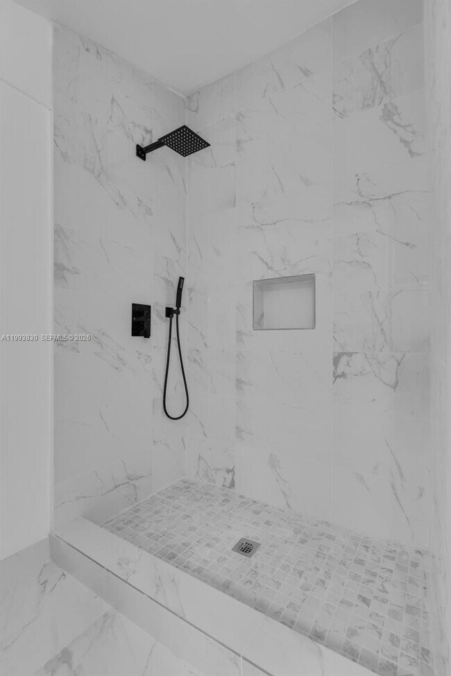 Building Photo - 6295 SW 29th St