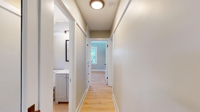 Building Photo - For August Move-In - West Blvd Area - 2 Bedroom Single Family Home