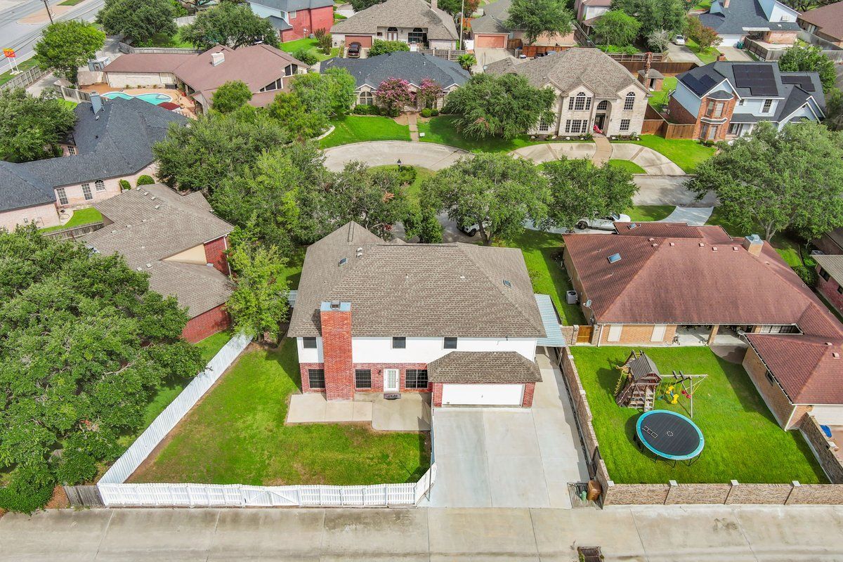 Building Photo - 7030 Chiswick Dr