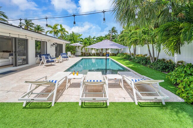 Building Photo - 2205 SE 19th St