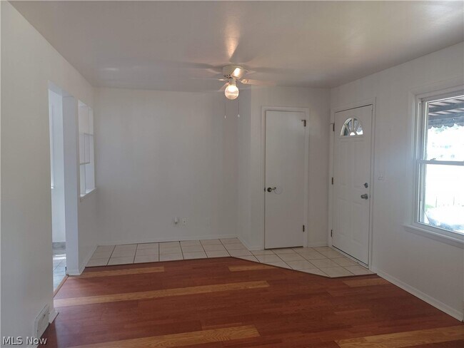 Building Photo - 551 Moherman Ave