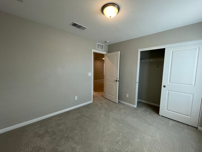Building Photo - Gorgeous 2 Story Home in Gated Community!