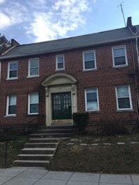 Building Photo - 2843 Minnesota Ave SE