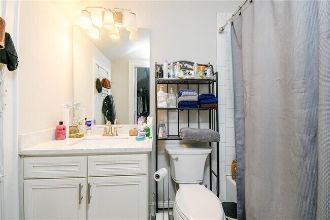 Building Photo - 535 Letchas Ln