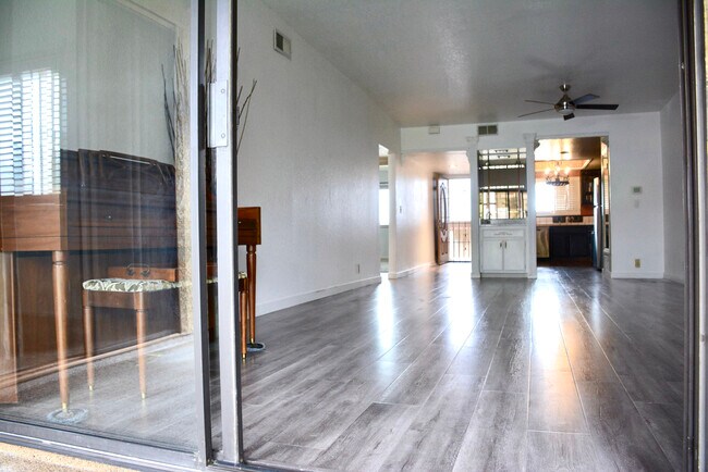 Building Photo - 2101 E 21ST St