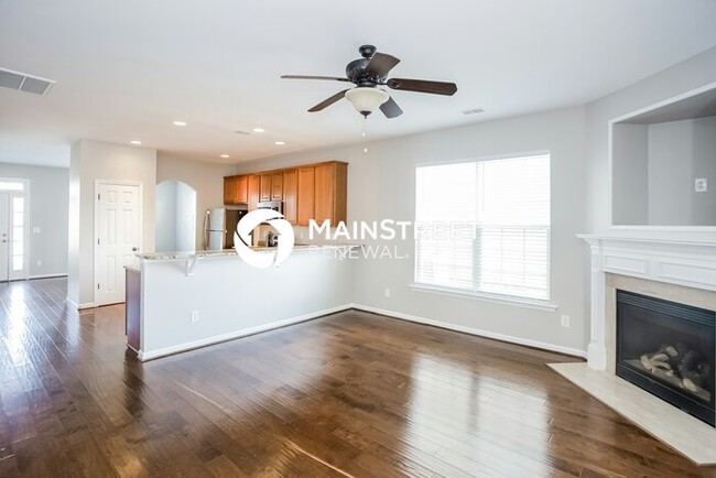 Building Photo - 4204 Houldsworth Dr
