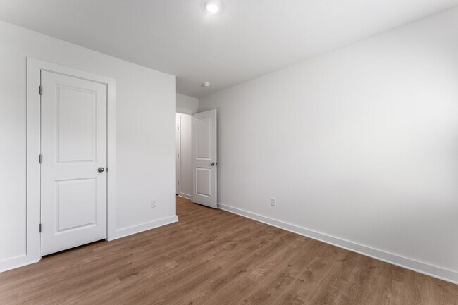 Building Photo - Welcome to your dream home in the prime lo...