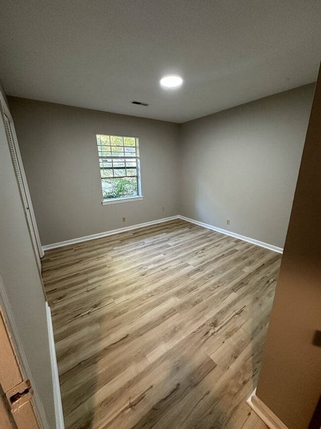 Building Photo - 4203 Davis Ln