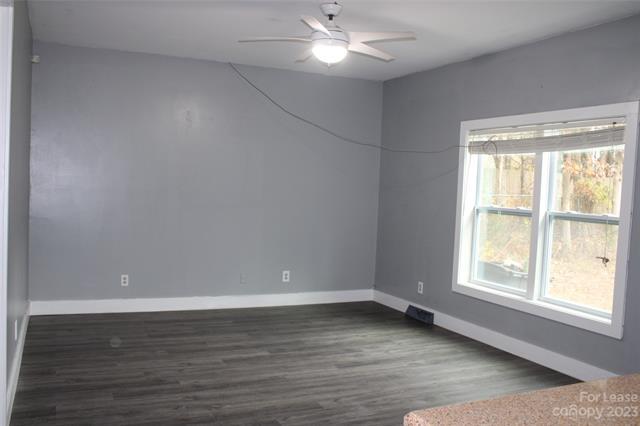 Building Photo - 13030 Homewood Dr
