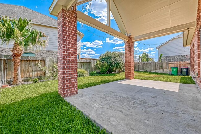 Building Photo - 26611 Glenrock Hills Dr