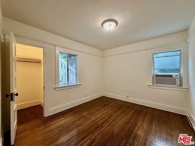 Building Photo - 1110 Echo Park Ave