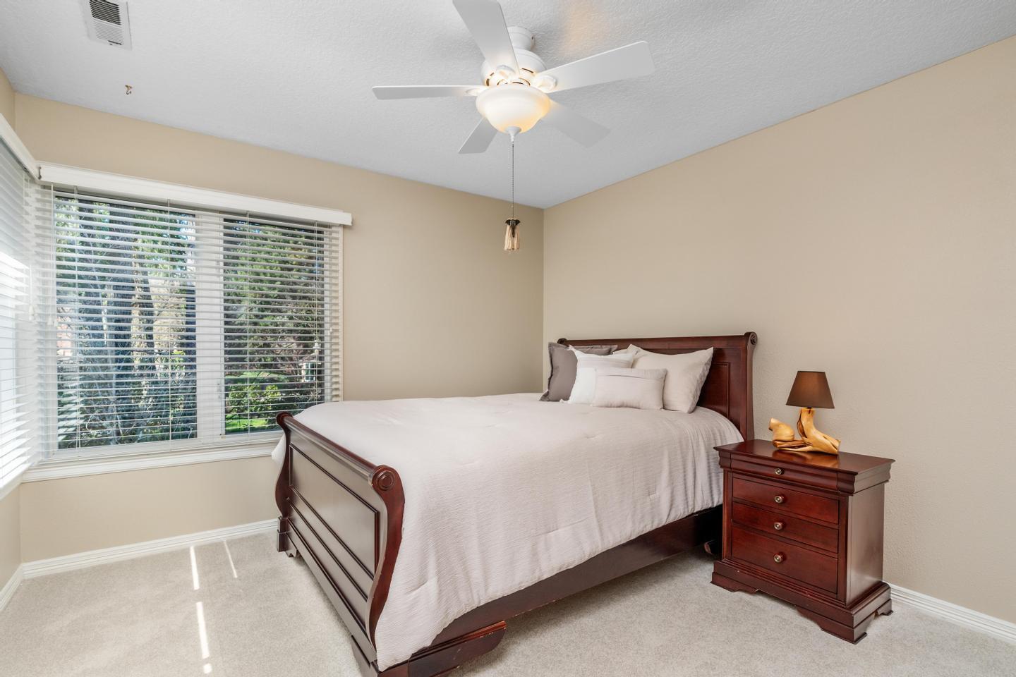 Building Photo - 16235 SW Falcon Dr