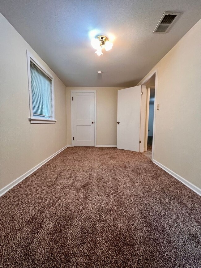Building Photo - Non-Refundable & Security Deposit Total: $...