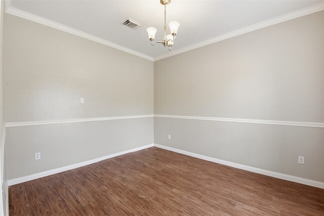 Building Photo - 3327 Shady Glen Ln