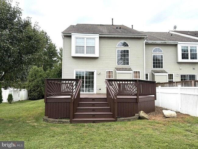 Building Photo - 40 Hearthstone Ln