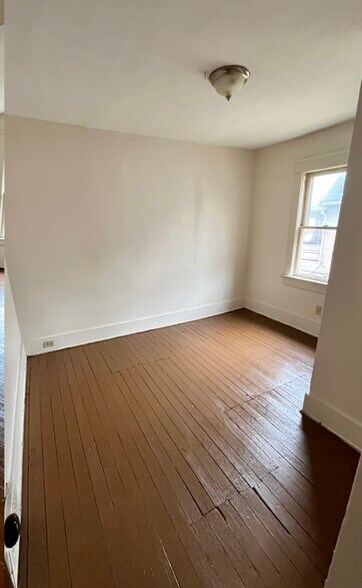 Building Photo - 590 Schiller Ave