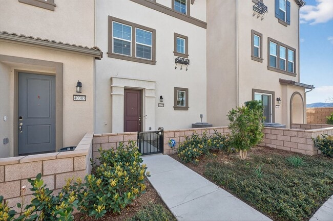 Building Photo - 40379 Melrose Dr