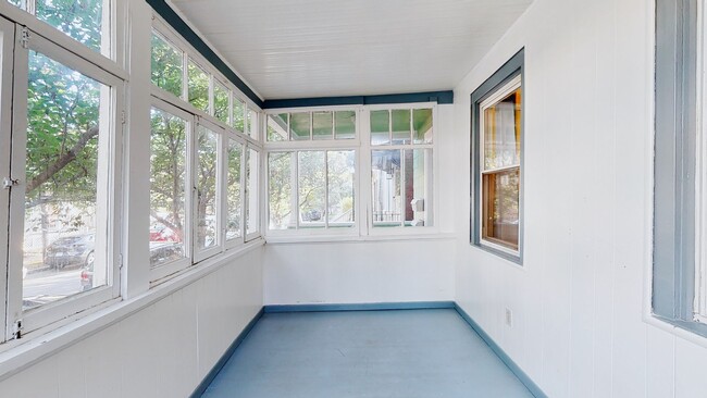 Building Photo - 22 Nash St