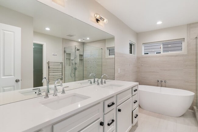 Building Photo - A Beautiful Picture Perfect Home with 4 Be...