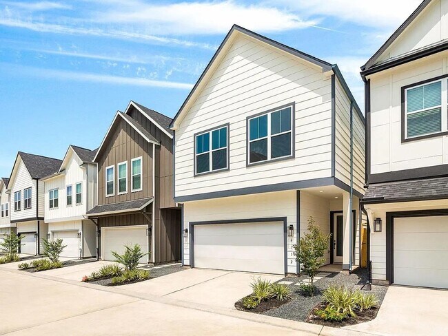 Building Photo - 6712 Parker Oaks Ln