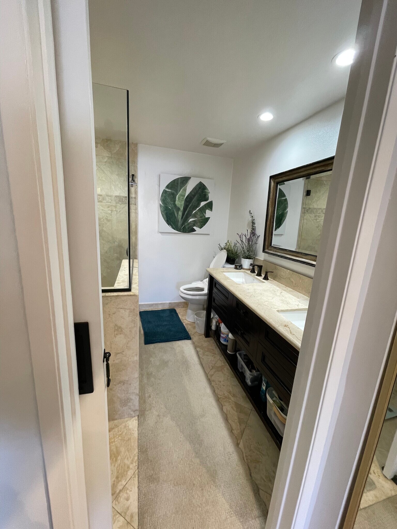 Primary Bathroom - 612 S Barrington Ave