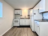 Building Photo - 50-58 Walnut Street Unit 11