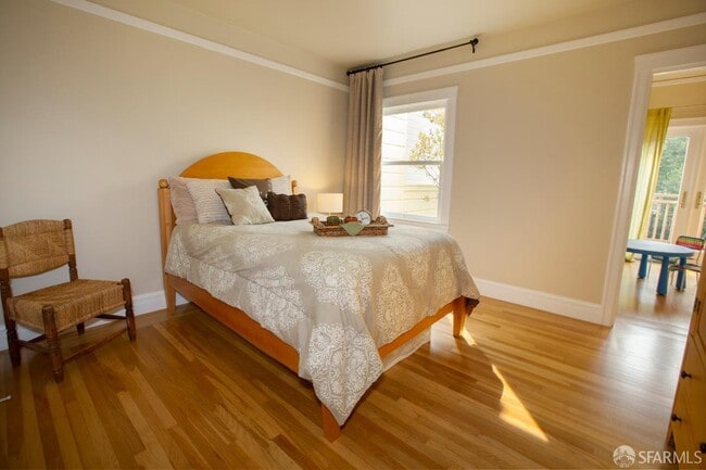 Building Photo - 3627 Scott St