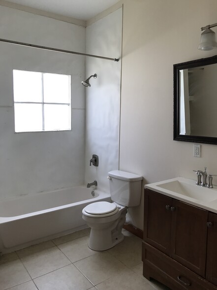 Building Photo - 2515 Eagle St